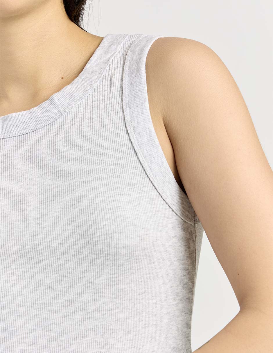Playera cuello redondo para mujer 4