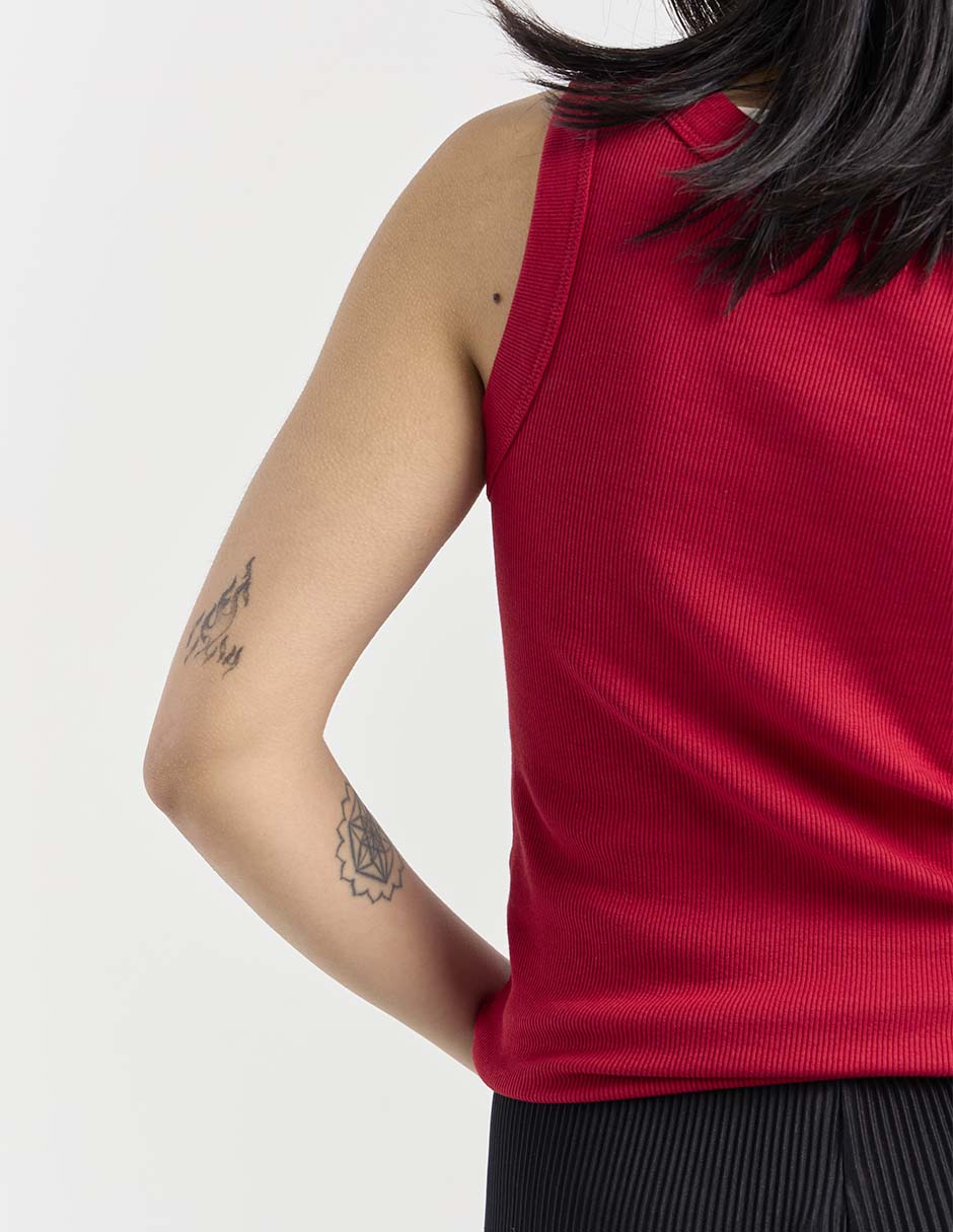 Playera Aero cuello redondo para mujer