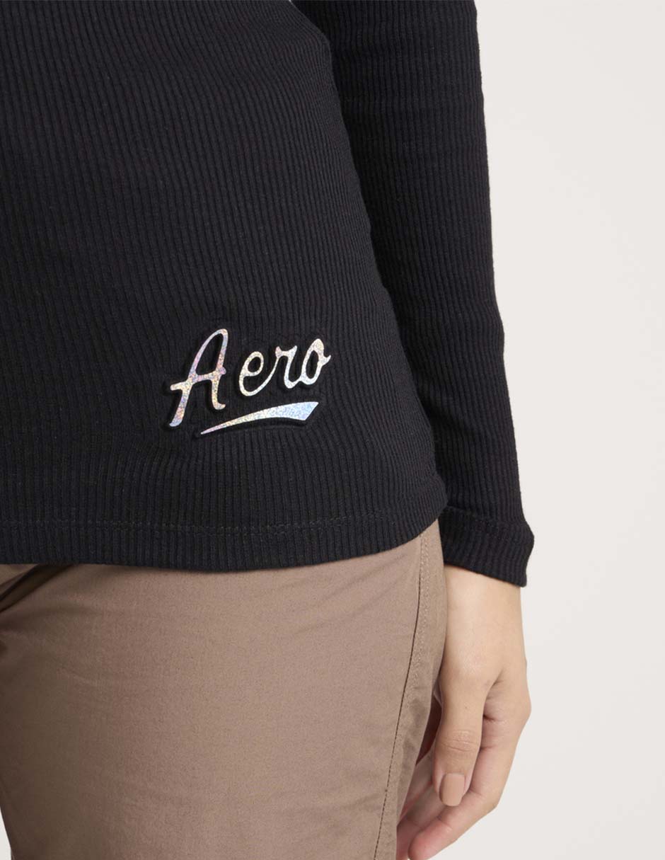 Playera manga corta Aero cuello henley para mujer