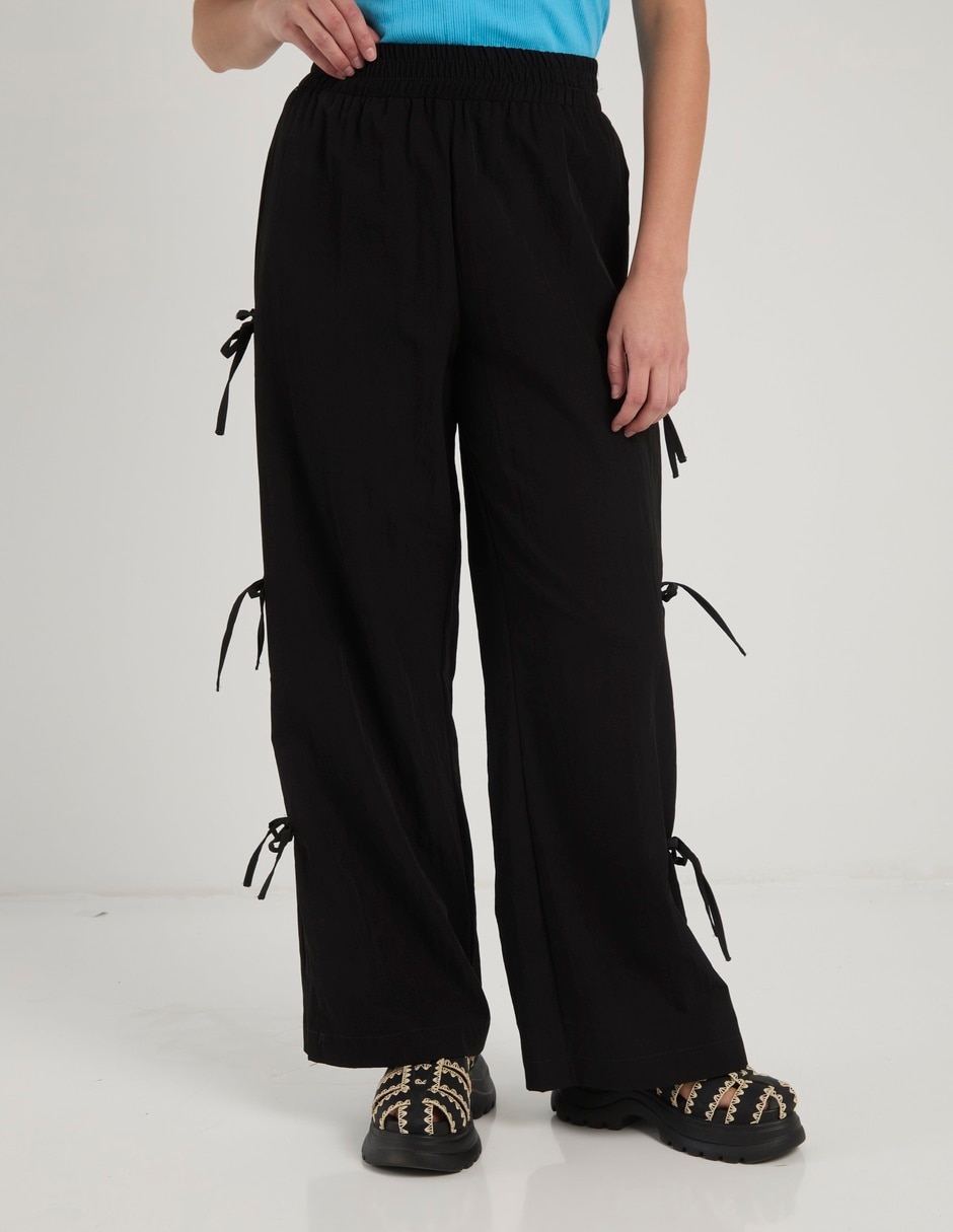 Pantalón acampanado amplio para mujer
