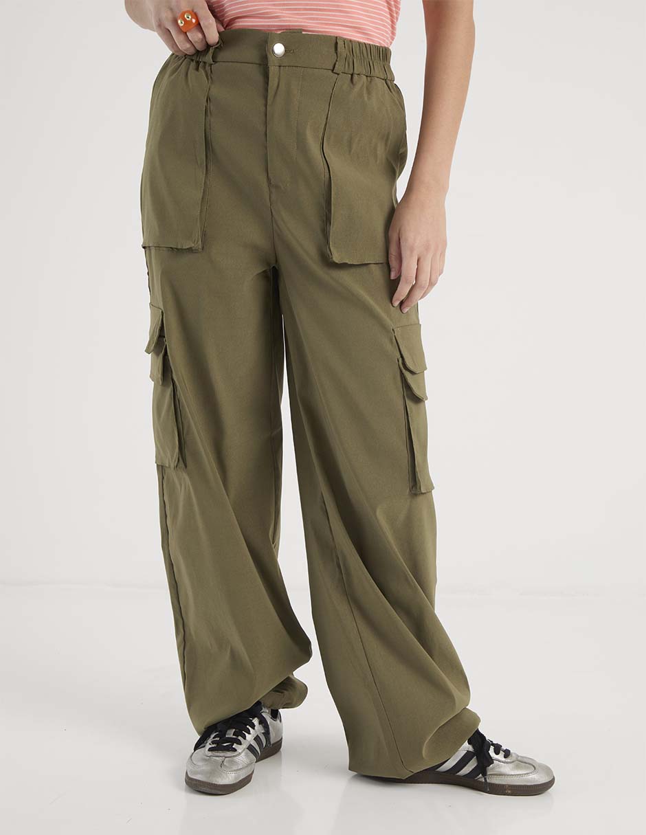 Pantalón cargo amplio para mujer